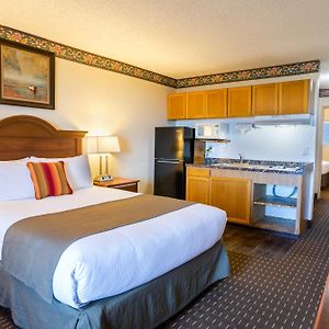 Two Queen Ocean View Kitchenette