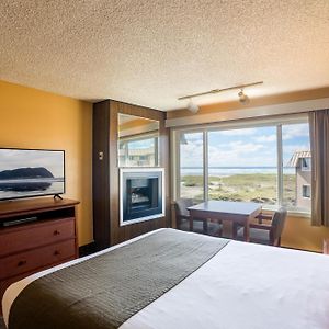 Queen Room Partial Ocean View
